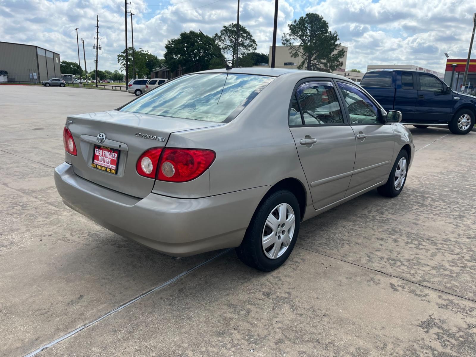 2005 GOLD /TAN Toyota Corolla CE (1NXBR32E75Z) with an 1.8L L4 DOHC 16V engine, Automatic transmission, located at 14700 Tomball Parkway 249, Houston, TX, 77086, (281) 444-2200, 29.928619, -95.504074 - Photo #6